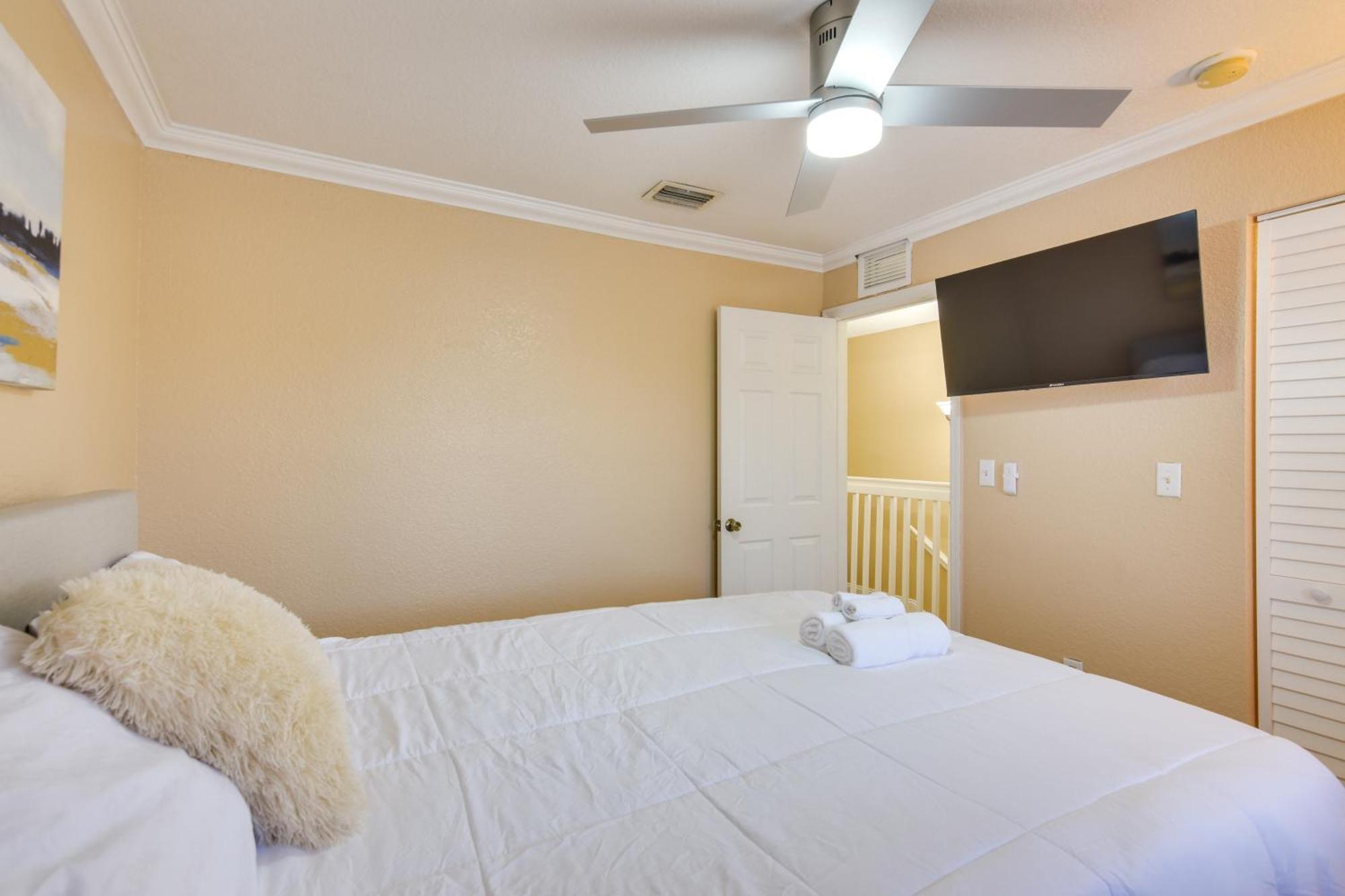 Opa-Locka Townhome, 15 Mi To Miami Beach! Dış mekan fotoğraf
