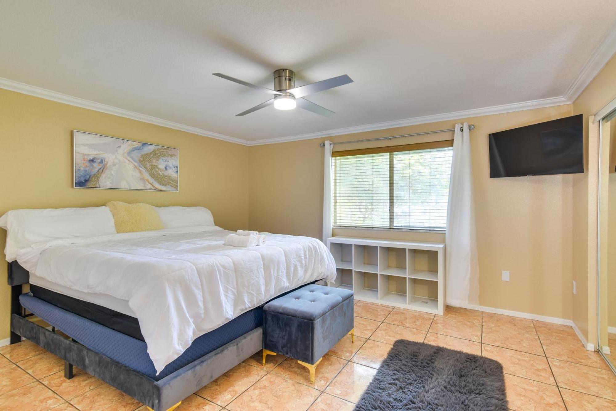 Opa-Locka Townhome, 15 Mi To Miami Beach! Dış mekan fotoğraf