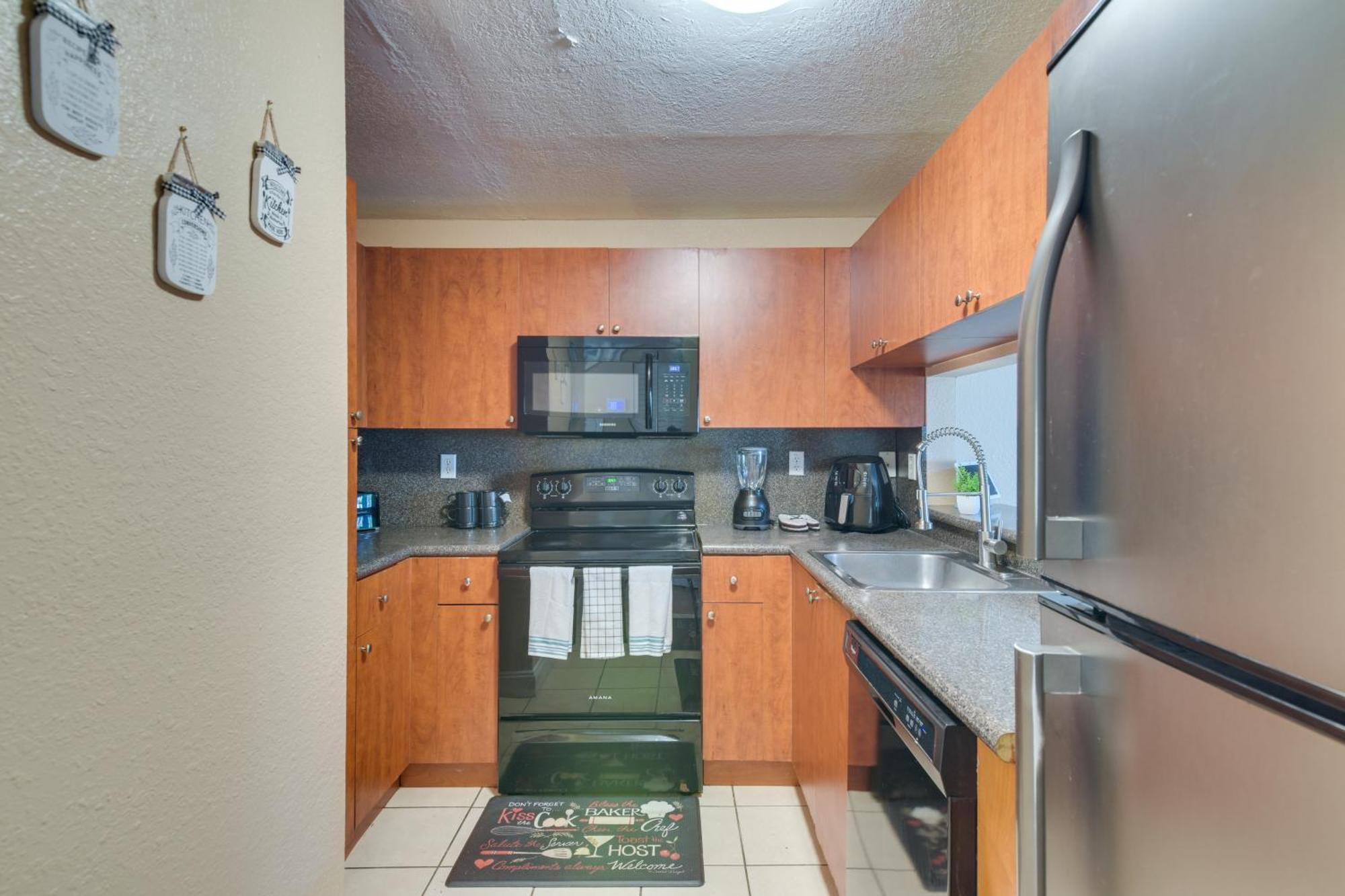 Opa-Locka Townhome, 15 Mi To Miami Beach! Dış mekan fotoğraf