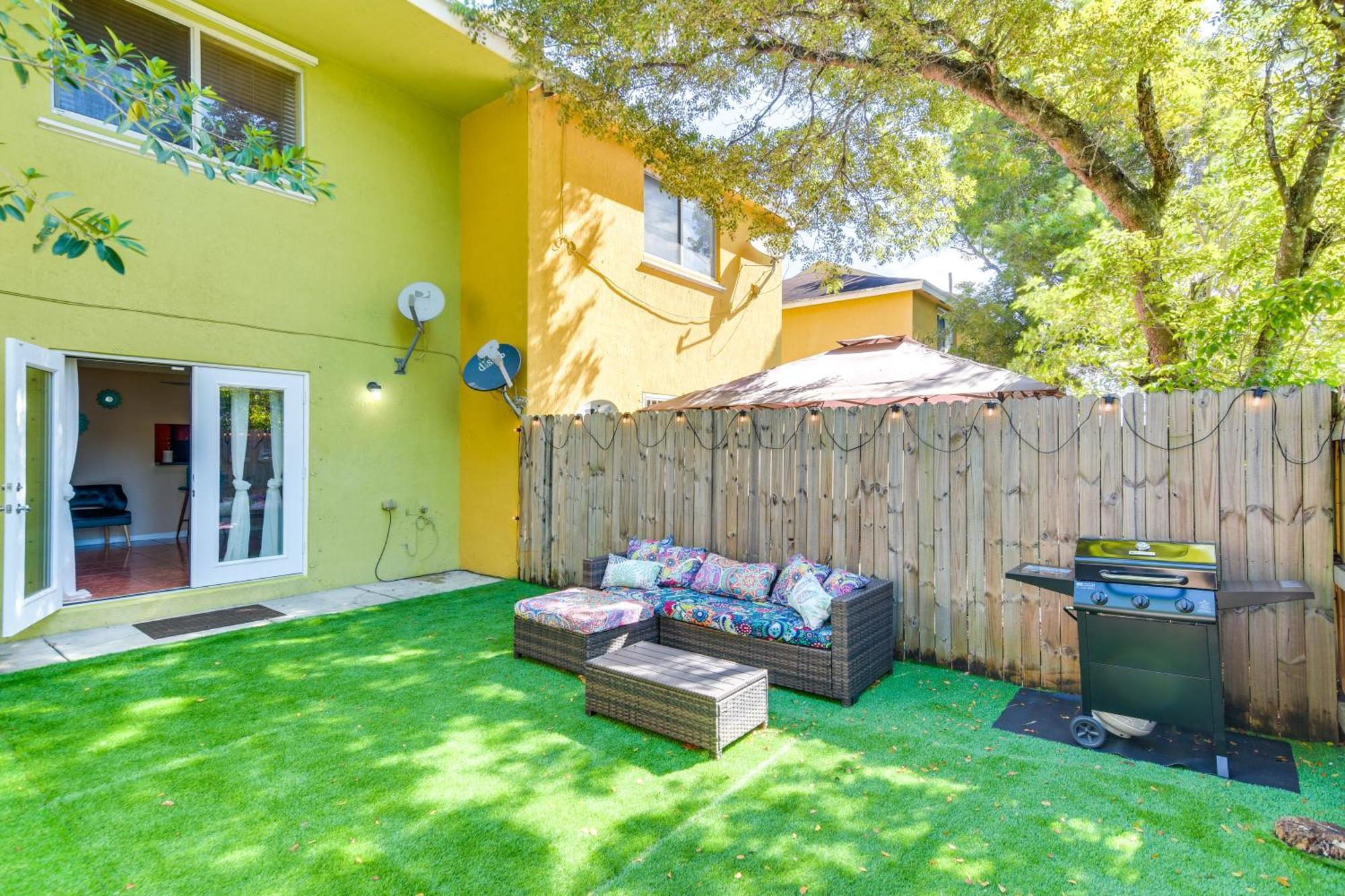Opa-Locka Townhome, 15 Mi To Miami Beach! Dış mekan fotoğraf
